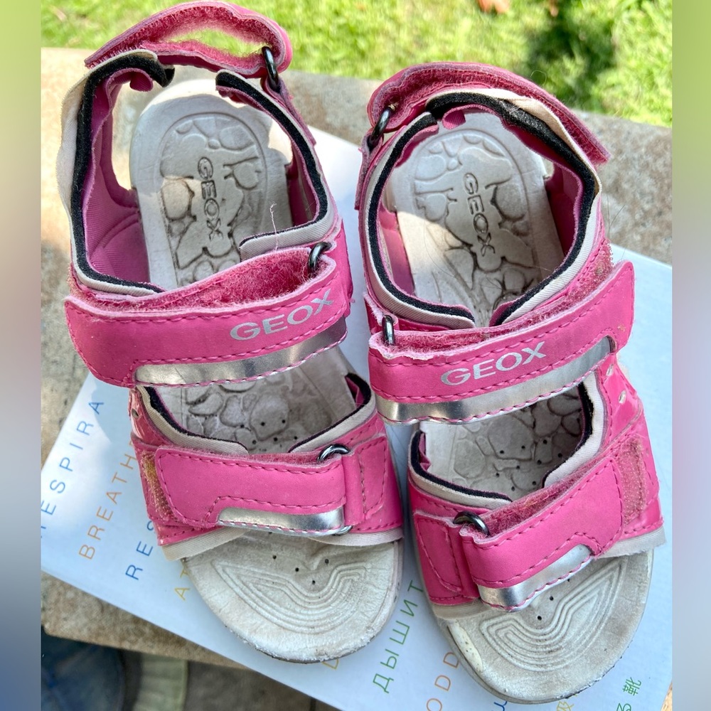 Geox fuschia sandals size 10 toddler